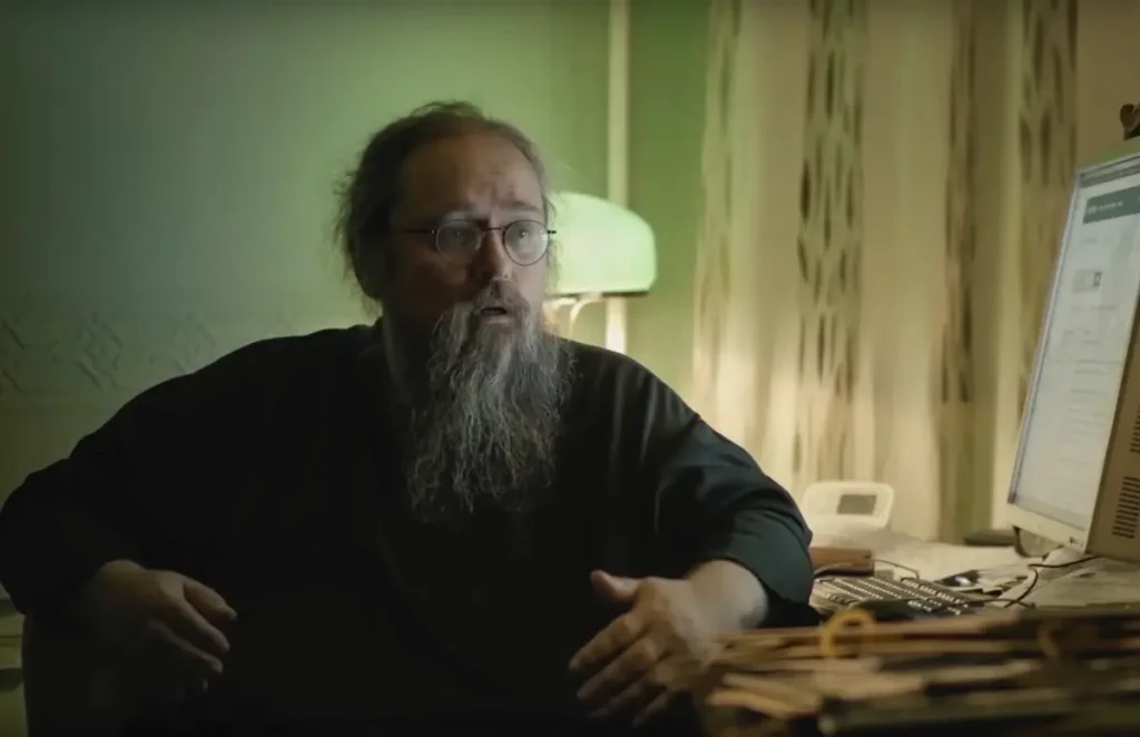 Андрей Кураев во время интервью в Николаю Солодникову в программе"Еще не Познер" в январе 2020 года. Источник: канал «Еще не Познер» в Youtube.
