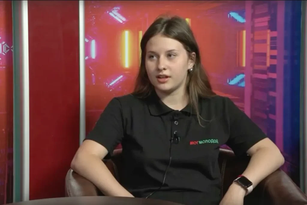 Интервью Юлии Клименко о молодёжном движении в Запорожской области. Источник фото: скриншот из видео За!ТВ. Новости Запорожской области в VK.