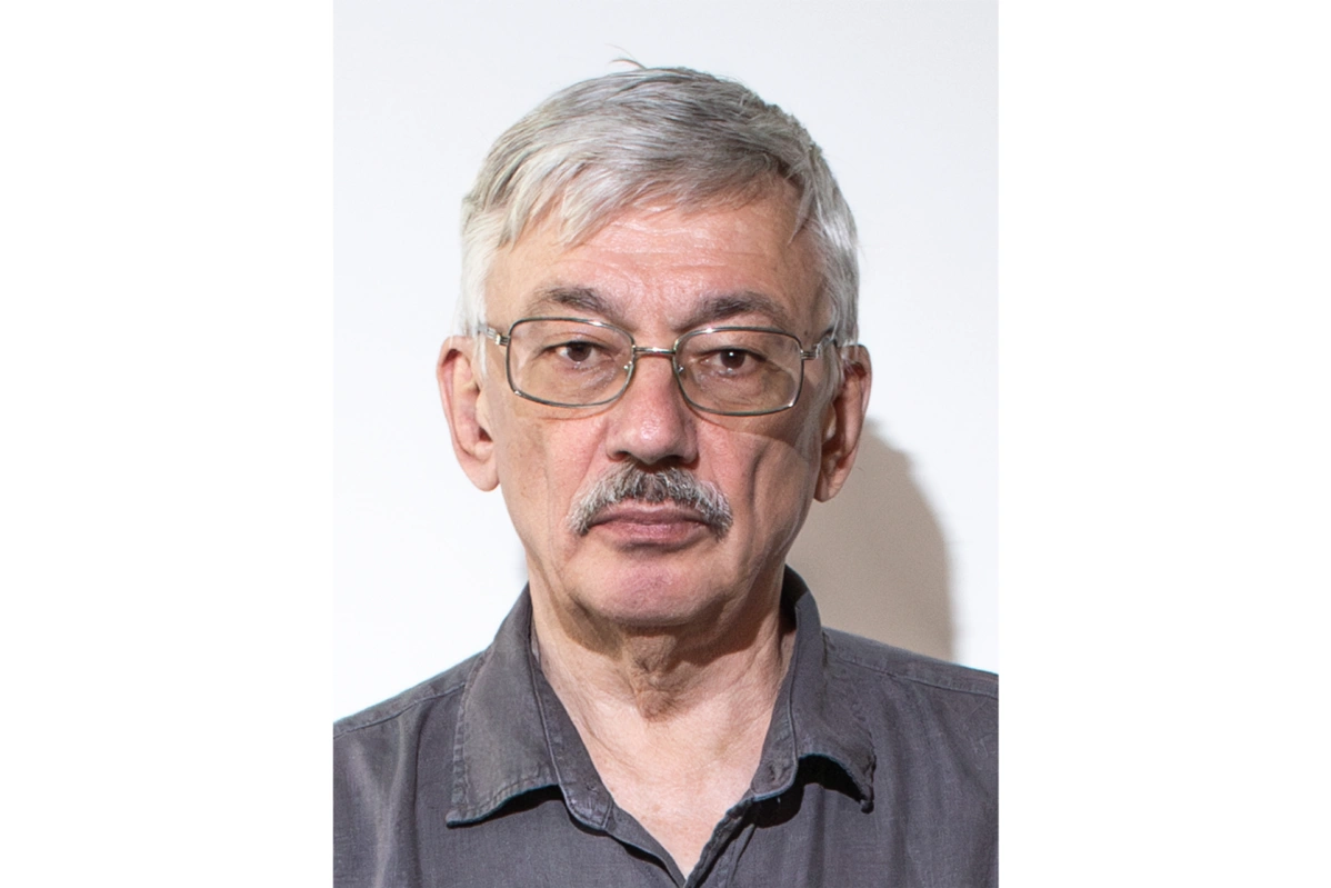 71-летний правозащитник Олег Орлов опубликовал антивоенную статью «Им хотелось фашизма. Они его получили»