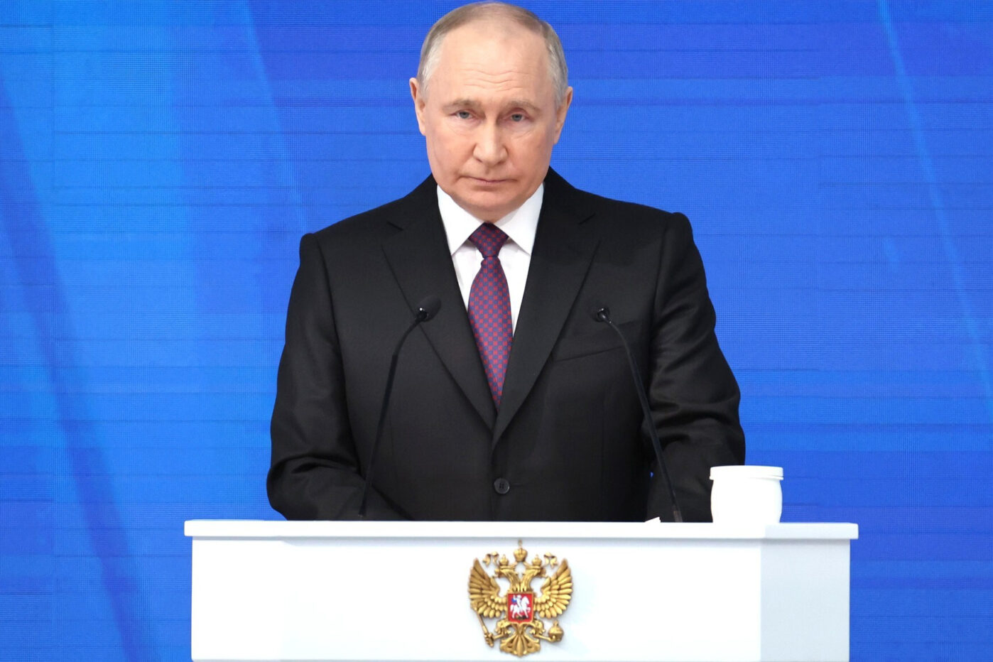 Владимир Путин выступает с ежегодным посланием Федеральному Собранию Российской Федерации в Москве