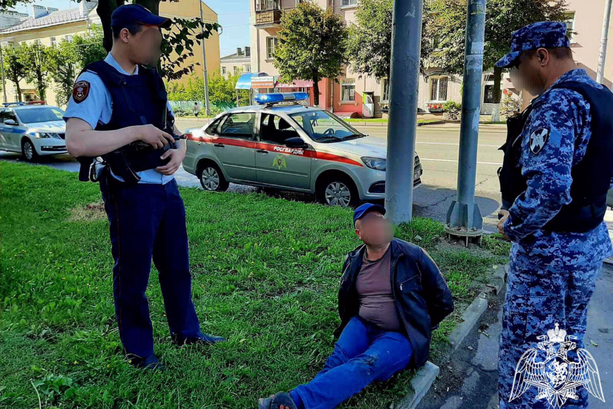 Задержанный житель Владимира после того как зарезал мужчину в «Снэк-баре»