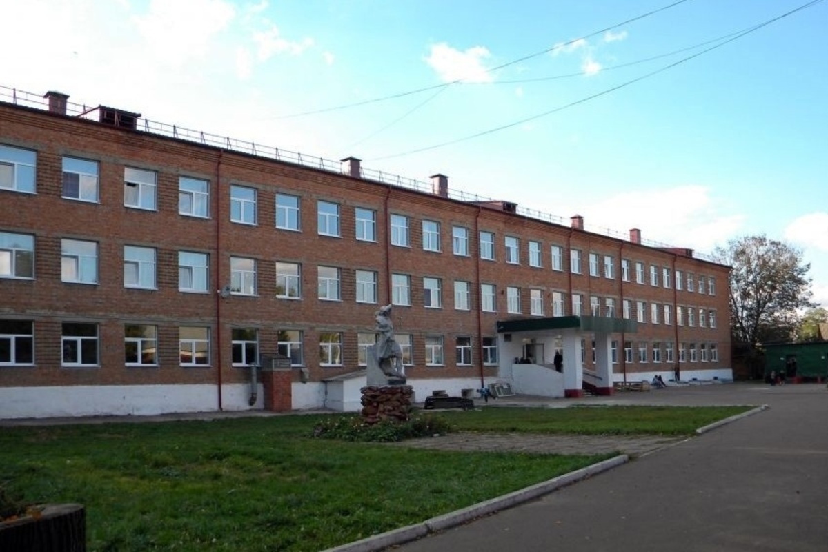 Курские активисты сообщили о возможной гибели восьми человек в результате удара по интернату в Судже